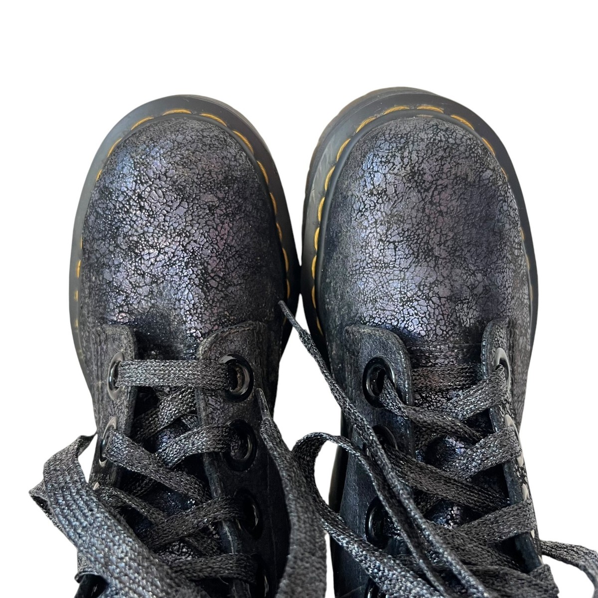 【値下】Dr.Martens MOLLY IRIDESCENT CRACKLE 25722001.01.jpg?v=1682472428