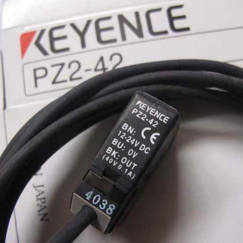 KEYENCE PZ2-42 Fiber Optic Sensors PZ242 New In Box One Free Shipping - Picture 2 of 4