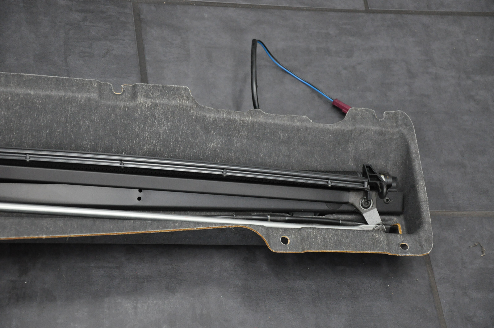 Tenda Avvolgibile Per Lunotto Auto - 90x57 Cm, Protezione Solare Per Bambini, Con Kit Di Montaggio