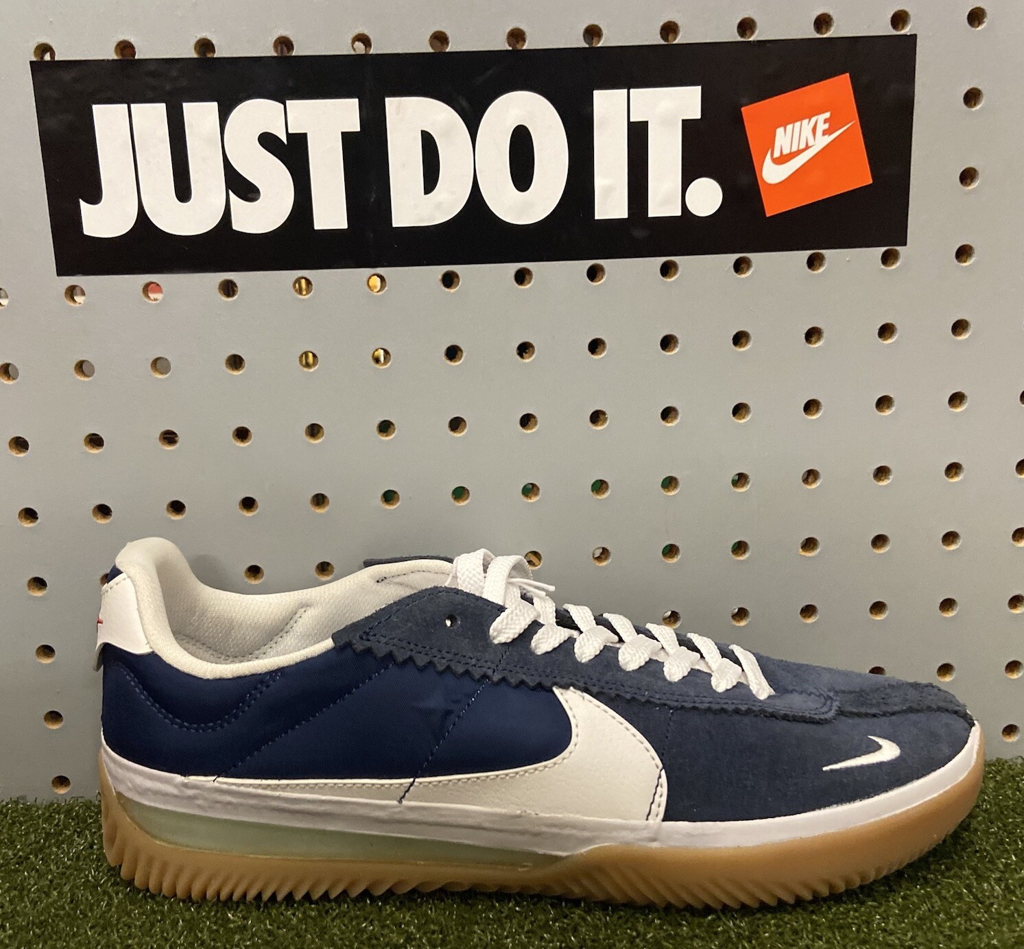 Nike MENS  SB BRSB Skateboard Shoes Sneaker Suede Blue White