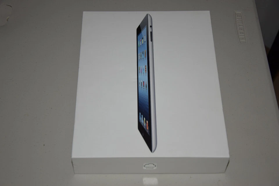 Apple iPad 3 3rd Gen 64 GB MC756LL/A Wi-Fi + GSM 4G Cell Verizon Unlocked Black. - Image 4 of 4