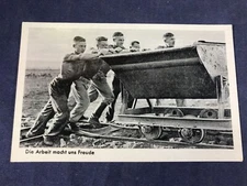 C4-39 VINTAGE MILITARY POST CARD - GERMAN WORKERS?