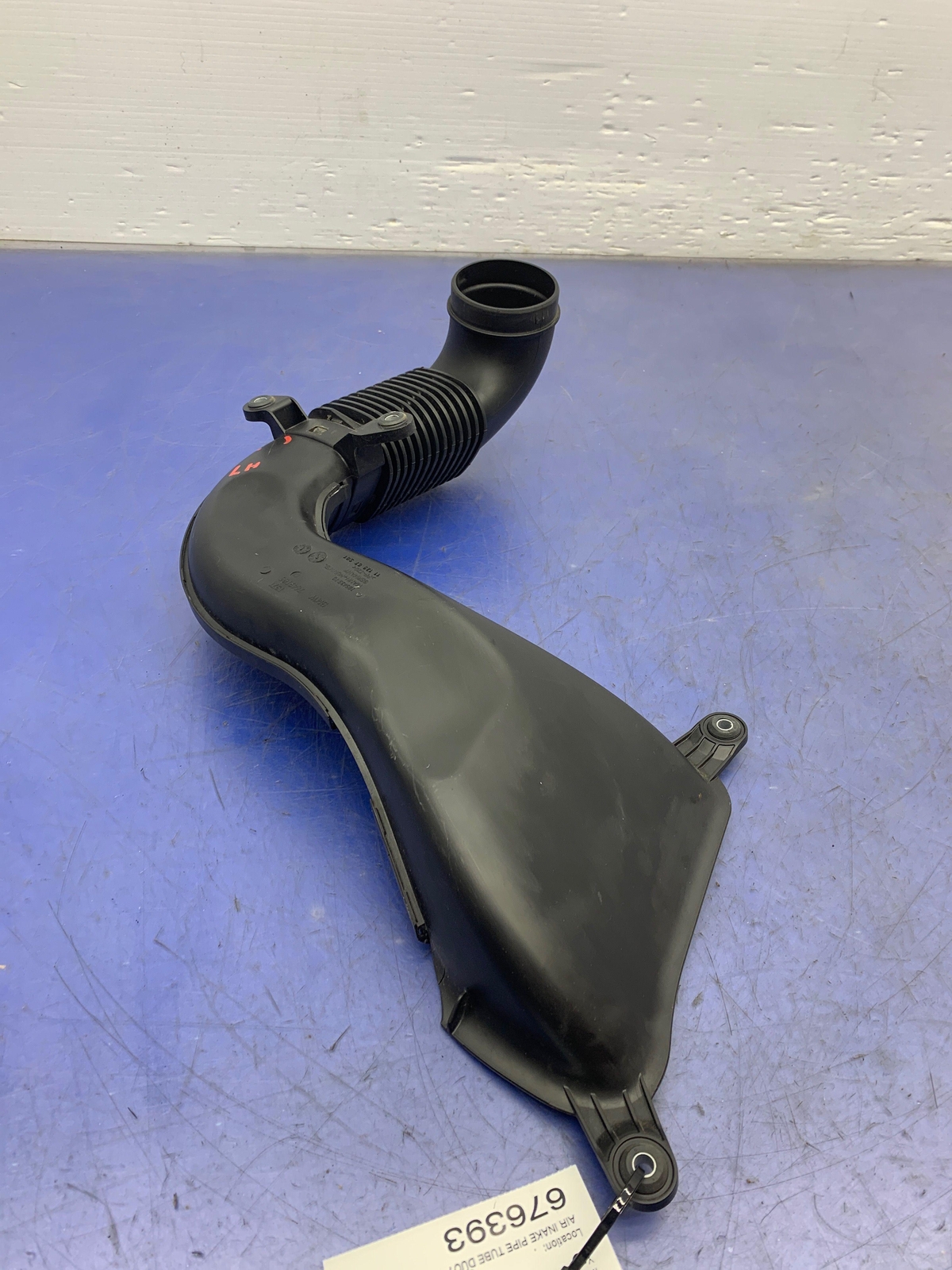 2017 BMW I8 OEM AIR INAKE PIPE TUBE DUCT 7649186