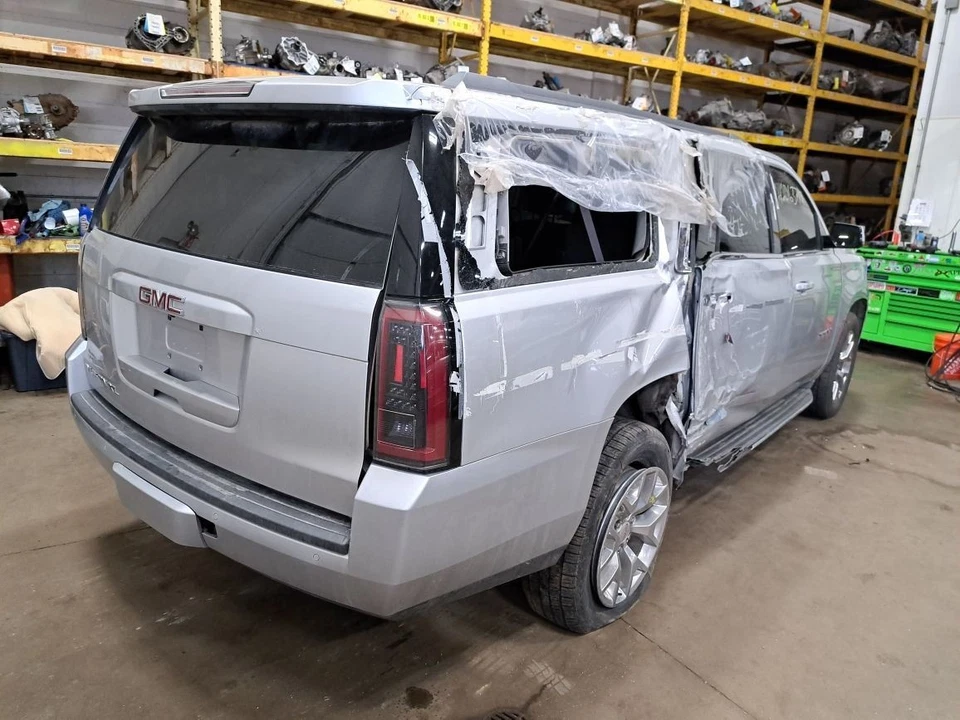 Cilindro maestro de freno 2015 Yukon XL 1500 SKU#4171950 Foto 4 de 4