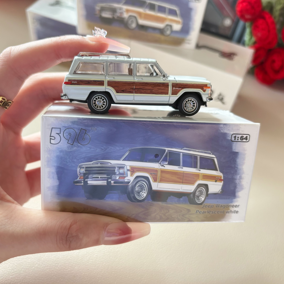1:64 596 Silver/White Grand Wagoneer SUV ORV Sports Model Diecast Collect Car