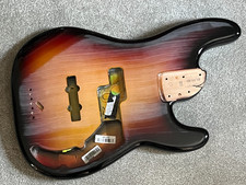 Fender American Ultra Precision corpo basso sunburst 4 libbre 6 oz