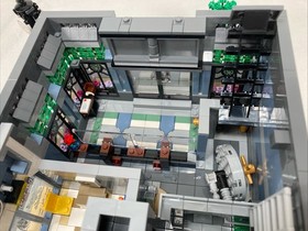 LEGO Creator Modular Building 10251 Brick Bank - Complete with Instructions