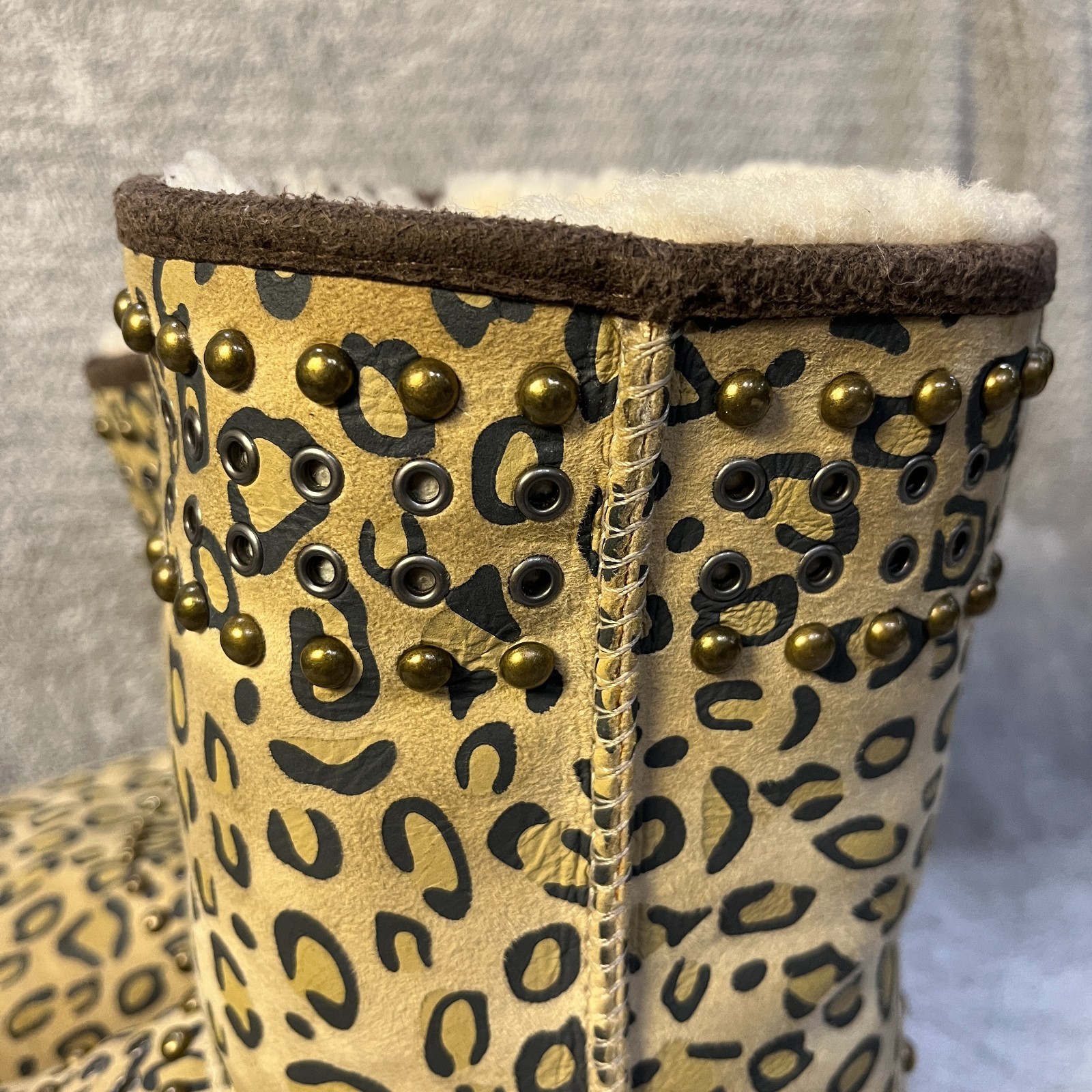 UGG & JIMMY CHOO RARE LEOPARD CHEETA BOOTS AUTHENTIC WOMENS SIZE 10 image 3