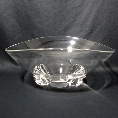Steuben Trillium Footed Bowl by Don Pollard 11¼" x 9½" x 5" with Minor Scratches