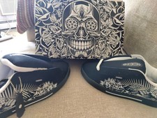 Size 9 Osiris Serve PRAYER Praying Skull Hand...