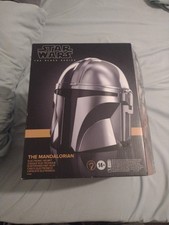 Hasbro Star Wars The Black Series The Mandalorian Premium Electronic Helmet. NEW