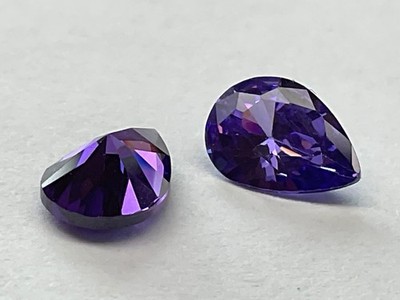 Edelstein Tropfen Duo Violett  geschliffen  / CR8 weitere hier ! TOP PREIS !