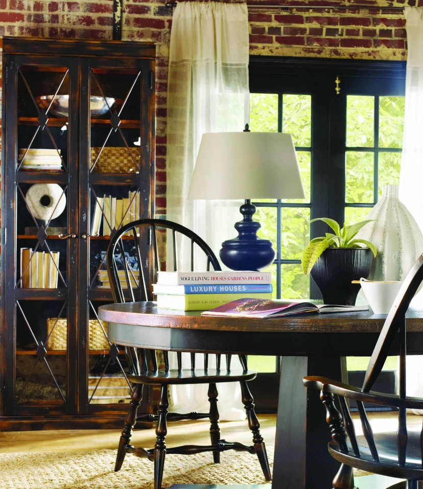 Hooker Furniture 3005-50001 Sanctuary 33"W delgada granja rústica - ébano frotado Foto 4 de 4