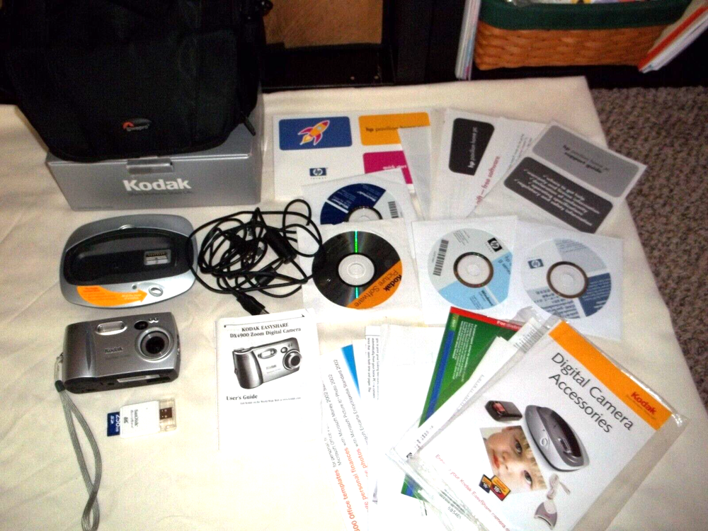 Kodak Easyshare Camera w/case dock accessories cables Sandisk Micromate +++ Kodak Easyshare Camera w/case dock accessories cables Sandisk Micromate +++
