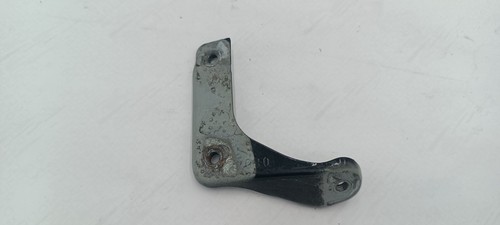 VW Passat Kotflügelhalter Rechts 3B0821136