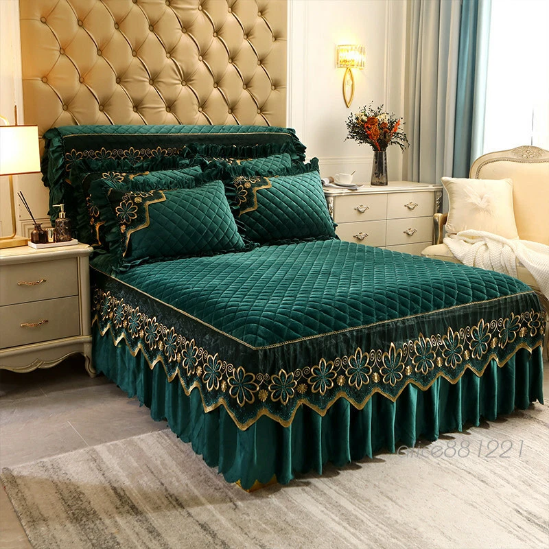 Vintage Velvet Bedspread Queen King Quilted Bedskirt Ruffles Headboard Covers - Image 3 of 4
