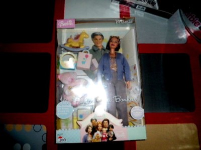 BARBIE MAMIE LA FAMILLE DU BONHEUR RARE