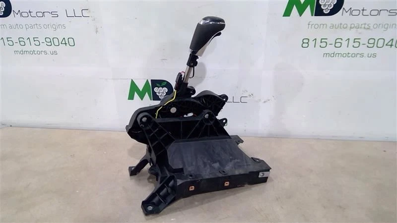 Chevrolet Equinox 2019-2021 control de transmisión automática OEM 13534680 Foto 3 de 4