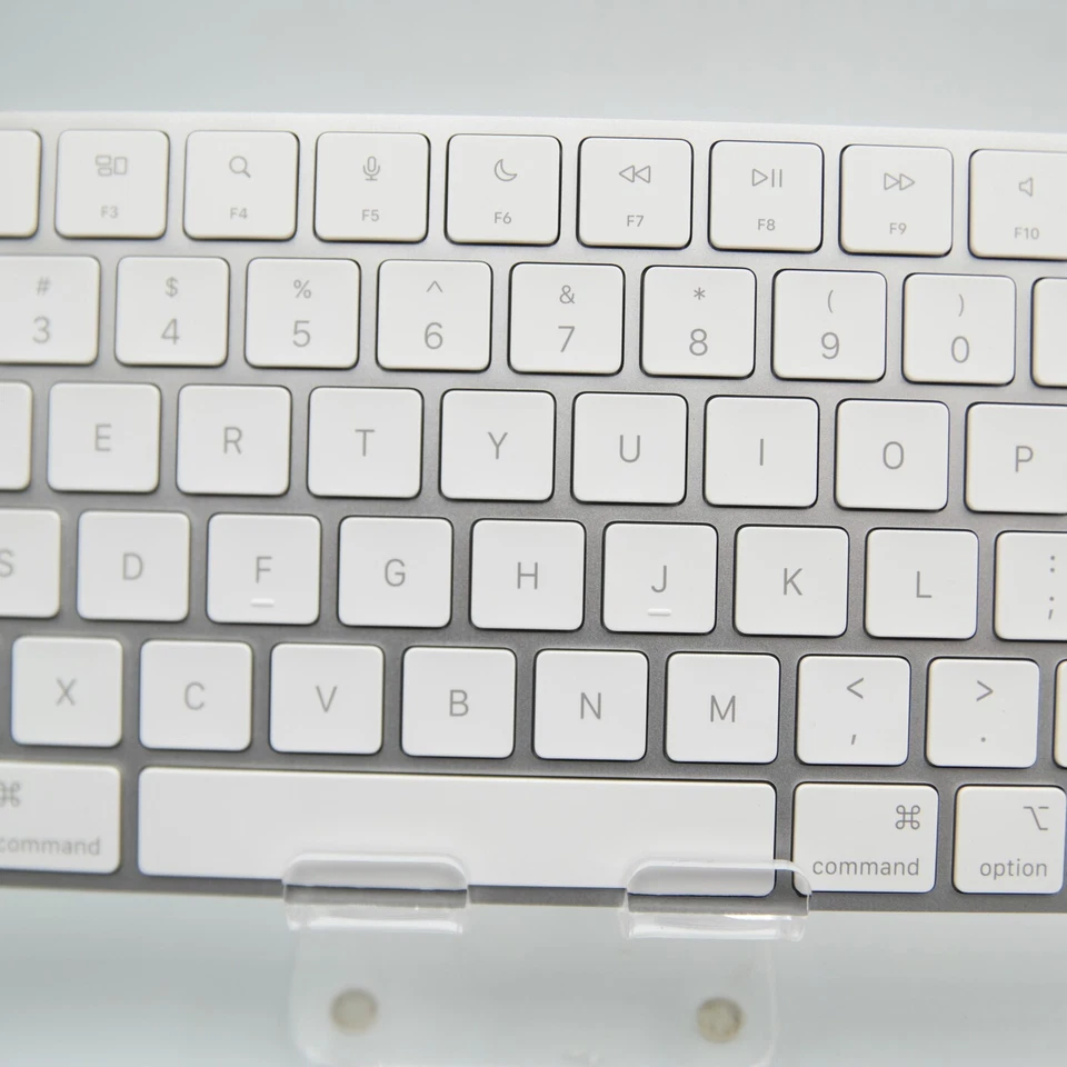 Apple Magic Keyboard w/ Touch ID (USB-C) - White - A3118 #MXCK3LL/A. USED. - Image 3 of 4