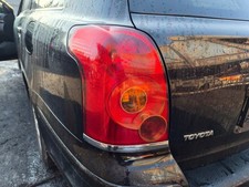 Ampoule Toyota AVENSIS