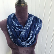  Women's Blue White Infinity Scarf Paisley Floral Sheer Lighweight 21" Wide