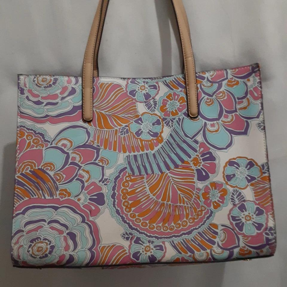 Trina Turk Beach女式粉色花卉单肩包 ~ 二手 — 第 2/4 张图片