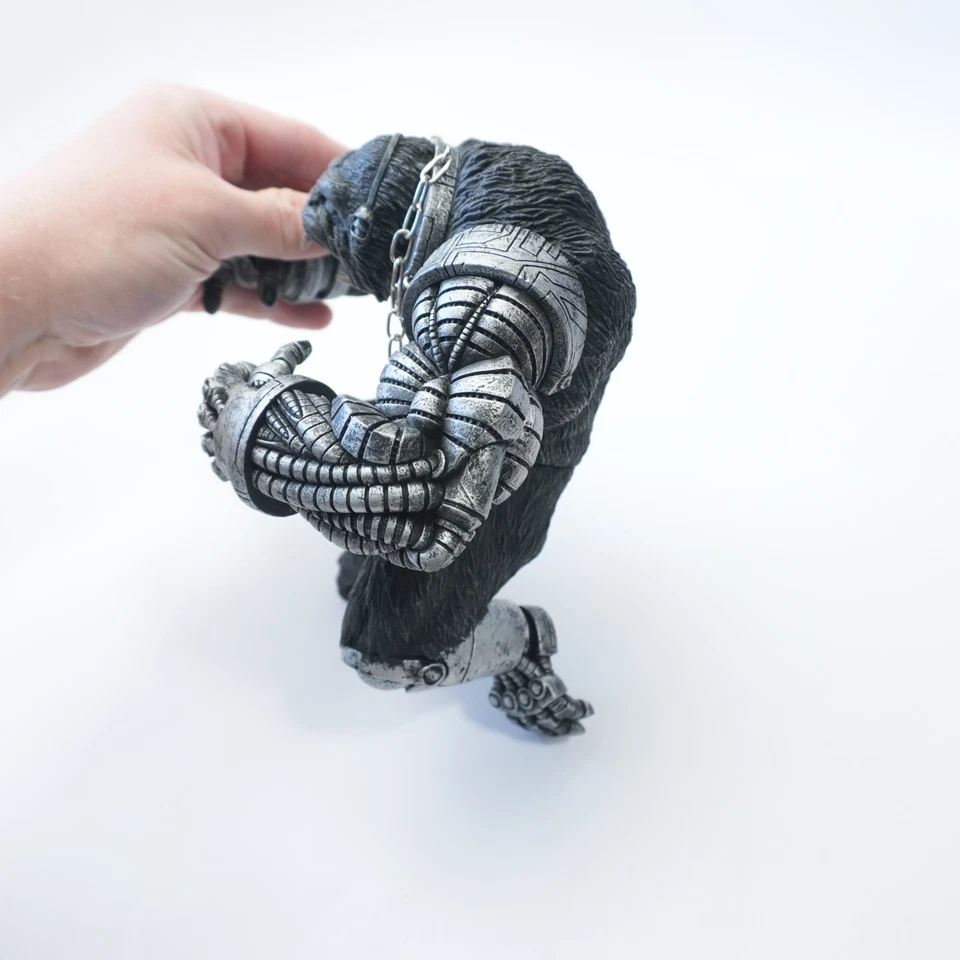 McFarlane Spawn vs Cygor cy-gor cybernetic silverback gorilla Action figure 8" - Image 3 of 4