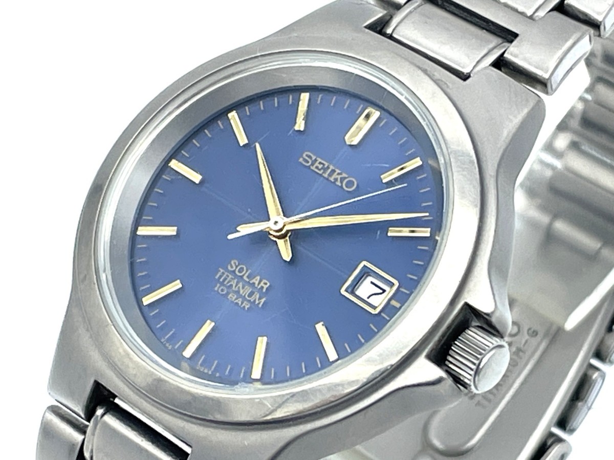 こ*ん様 SEIKO SOLAR TITANIUM 腕時計 限定色 ブルー デイ SEIKO Solar Titanium Men's Watch Blue Dial Weighs 1.8 oz 100mW/R