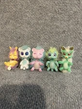 T12-Scruff A Luv Vet Surprise Mini Figures Set Of 5 2.25" Tall