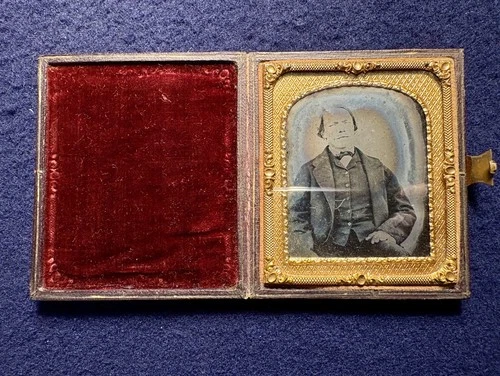Antique Civil War Era Tin Type Case w/Daguerrotype-esque Photo of Man REPRO??