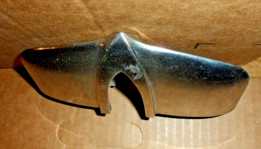 Chevrolet Corvette 1958-1960 425 diente de rejilla 3706425 OEM original Foto 3 de 4