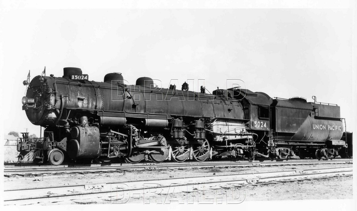 9BB518 RP 1945/1980s UNION PACIFIC RAILROAD 2-10-2 LOCOMOTIVE