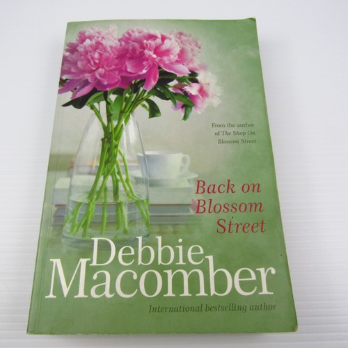 3x Debbie Macomber Large Paperback Novels: Hannah's List + A Turn in the Bend - Picture 12 of 21