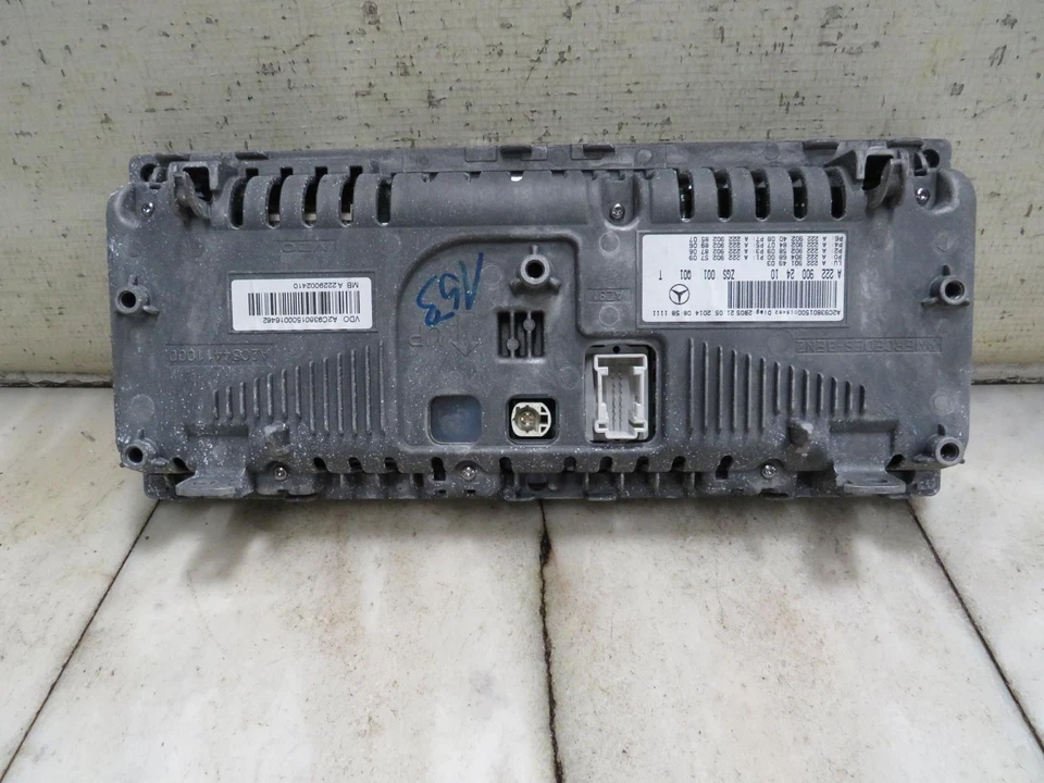 15 MERCEDES S-CLASS SPEEDOMETER CLUSTER - Image 2 of 2