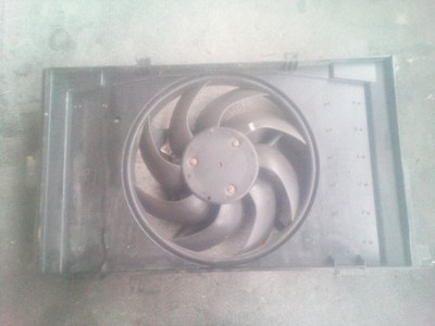 Radiator Fan Motor Fan Assembly Front 450 Watt Fits 14-19 BMW i3 1396574