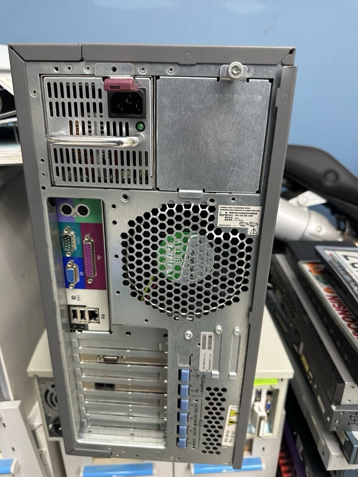 HP Proliant ML350 G4P Tower 1x Xeon 3.00 GHz - Image 3 of 4