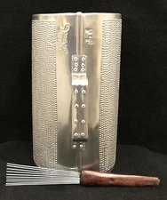 GUIRA DOMINICANA PROFESIONAL 22"X13" CON SU GANCHO INCLUIDO🇩🇴