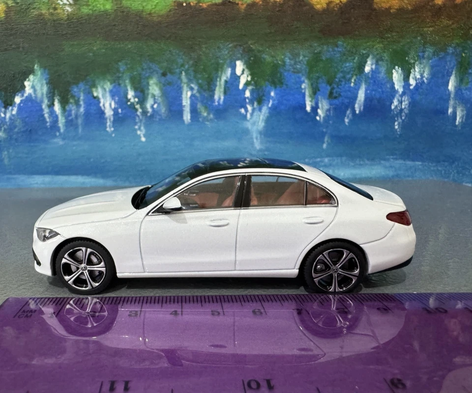 Mercedes Clase C W206 2021 1:43 Herpa Opal Brite Blanco Diecast Coche Placa Personalizada Foto 4 de 4