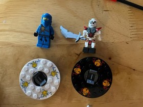 LEGO NINJAGO: Spinjitzu Starter Set (2257) Jay vs. Frakjaw.