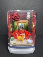 “I heart you” Red heart couch with cat Jumping Spider Enclosure 