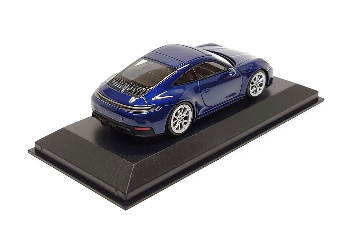 Minichamps 1:43 Porsche 911 Carrera GTS Coupe (992.2) in Gentian
