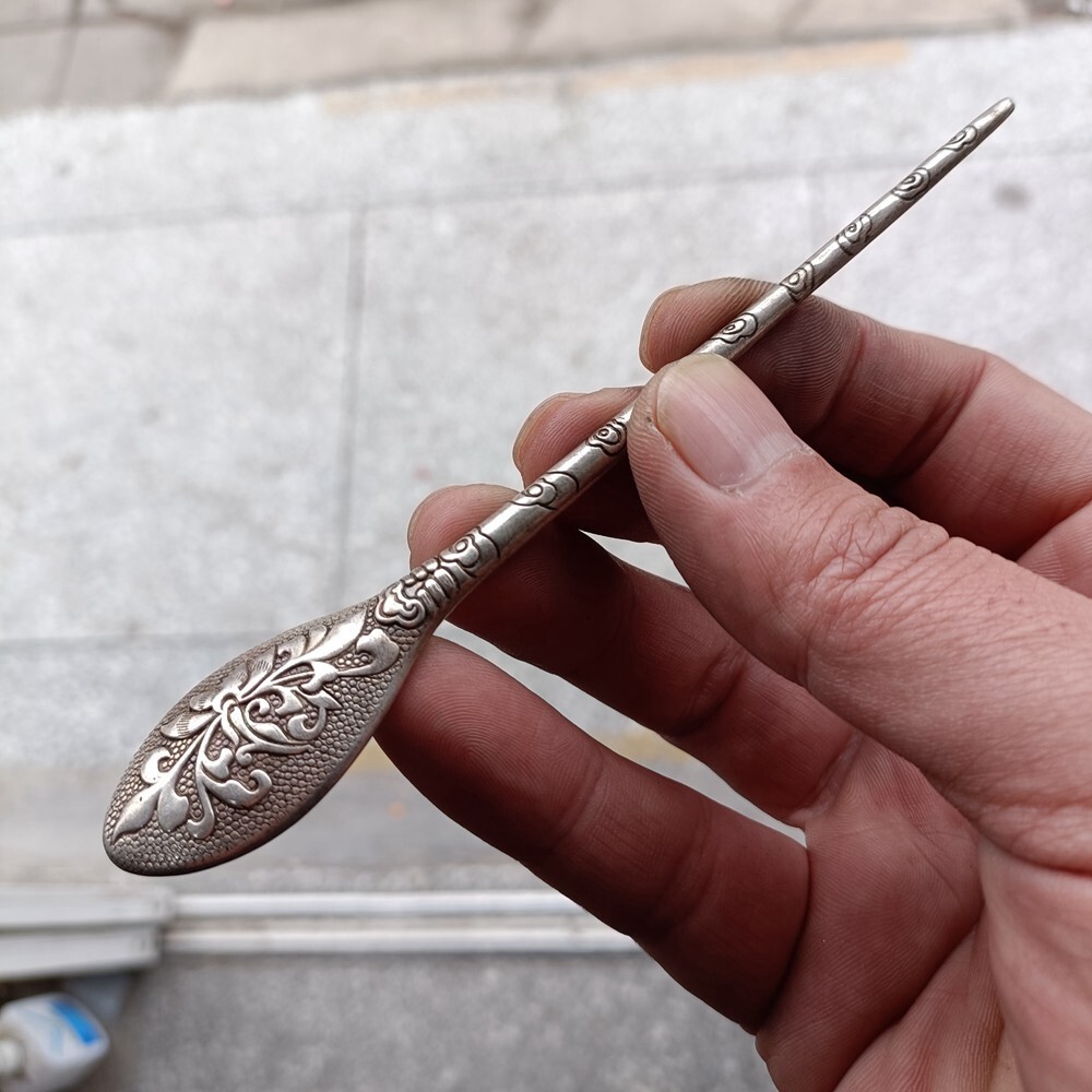 Chinese old Tibet Silver Hand carving Auspicious patterns Hairpin