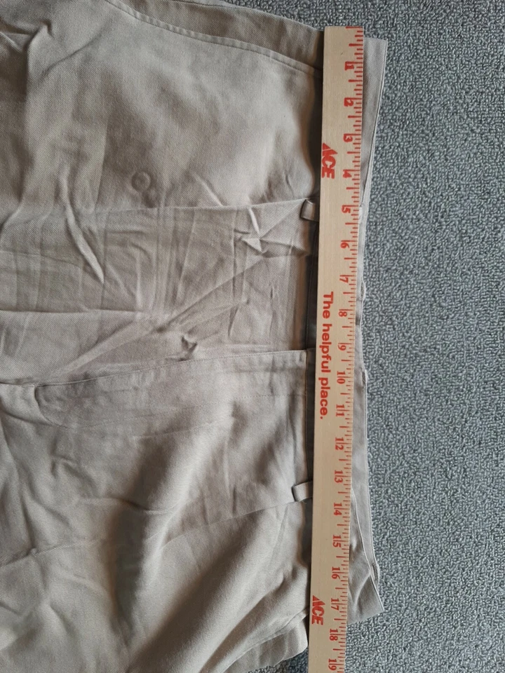 CLAIBORNE Men’s 36 Shorts Golf Dress Casual 100% Silk - Image 2 of 4