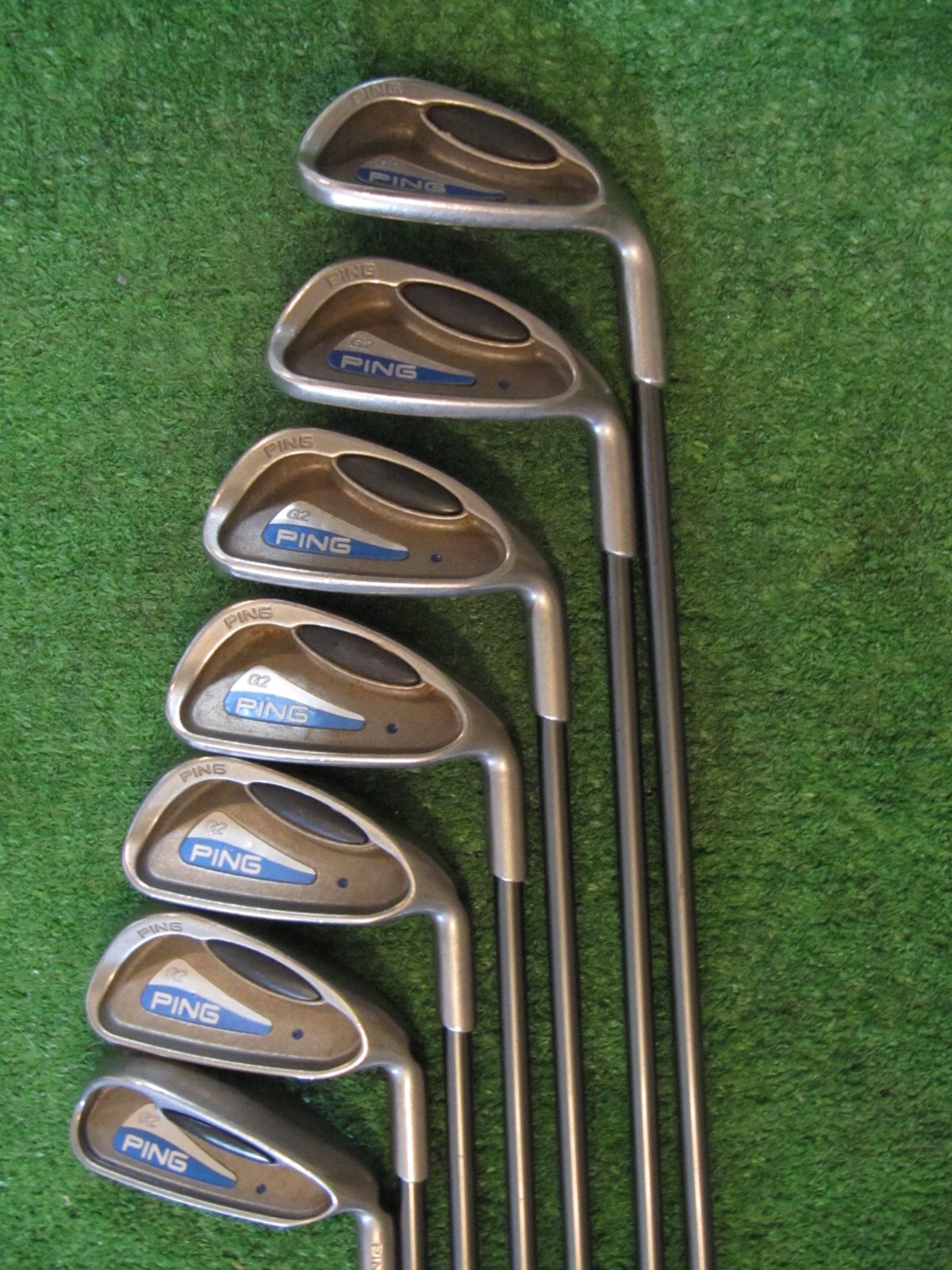 PING G2 BLUE DOT IRONS 4HLPW (7 CLUBS), PING SOFT REGULAR FLEX