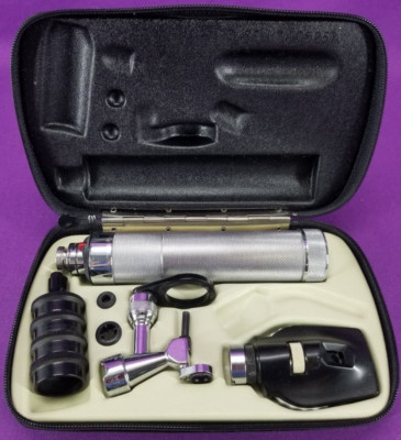 Welch Allyn 21700 Operating Otoscope Ophthalmoscope Set w/ Specula