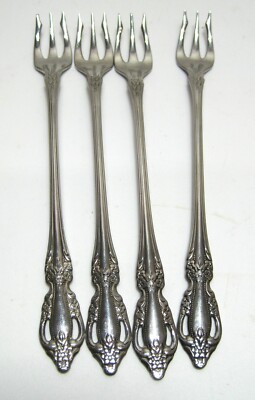 Set of 4 - Cocktail Forks Oneida Deluxe 18/8 Stainless Flatware Raphael