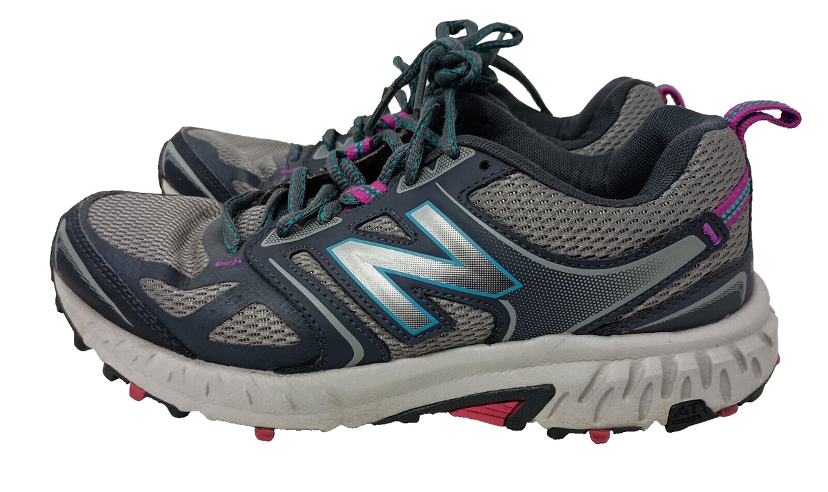 New Balance Womens Running Trail Shoes Size 8 Gray All Terrain