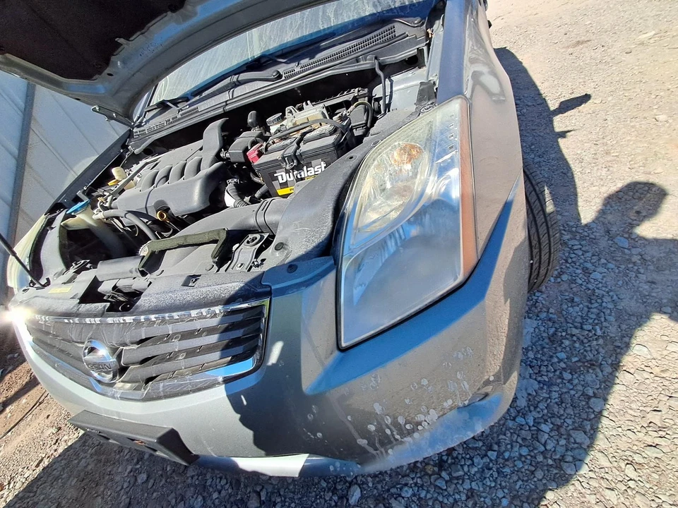 Used Front Bumper Assembly Front fits: 2011 Nissan Sentra 2.0L w/fog lamps exc. Foto 4 de 4