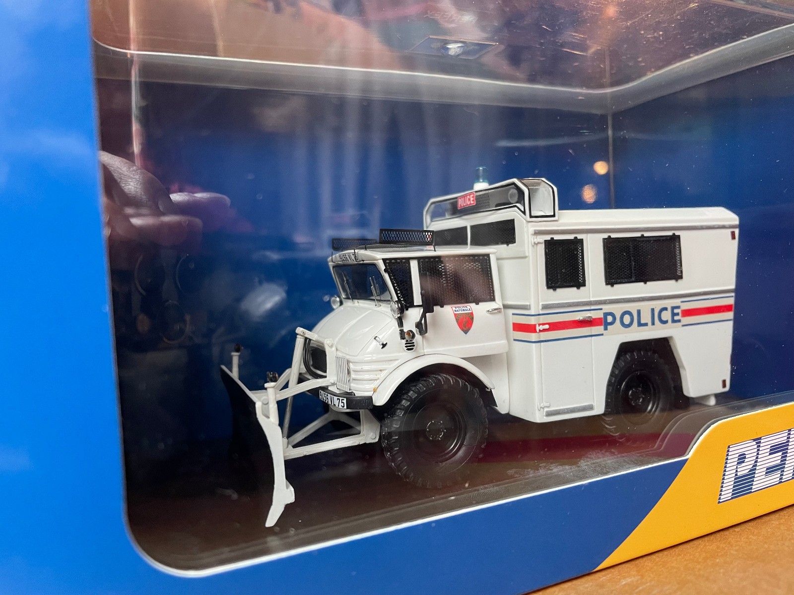 Camion miniature Mercedes Unimog 406 Police MO 2008 Perfex 1/43