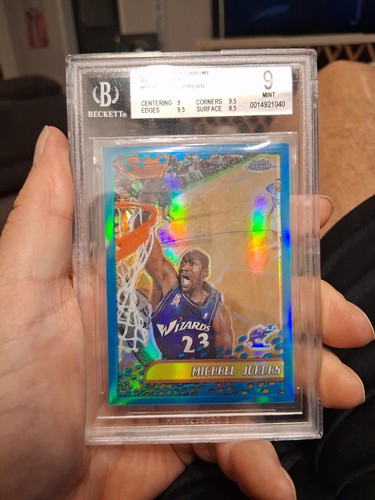 Michael Jordan [Refractor] #95 2001 Topps Chrome card
